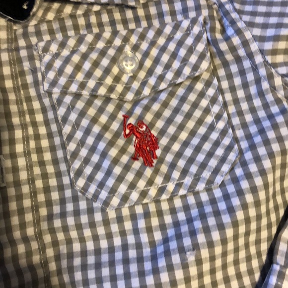 Button down - Picture 4 of 4
